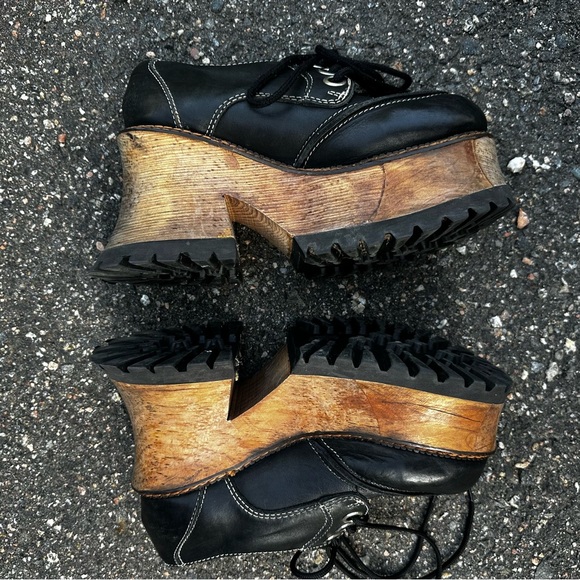 Y2K London Underground platform wooden heel mule - Picture 8 of 9